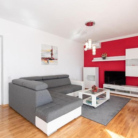 Apartment Lavanda With Beautiful Garden Krk Town Exterior photo
